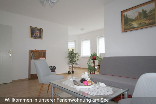 Grosszuegige Ferienwohnung in sehr ruhiger Lage, nur 200 m vom Badesee/Angelsee und Wald gelegen. Di